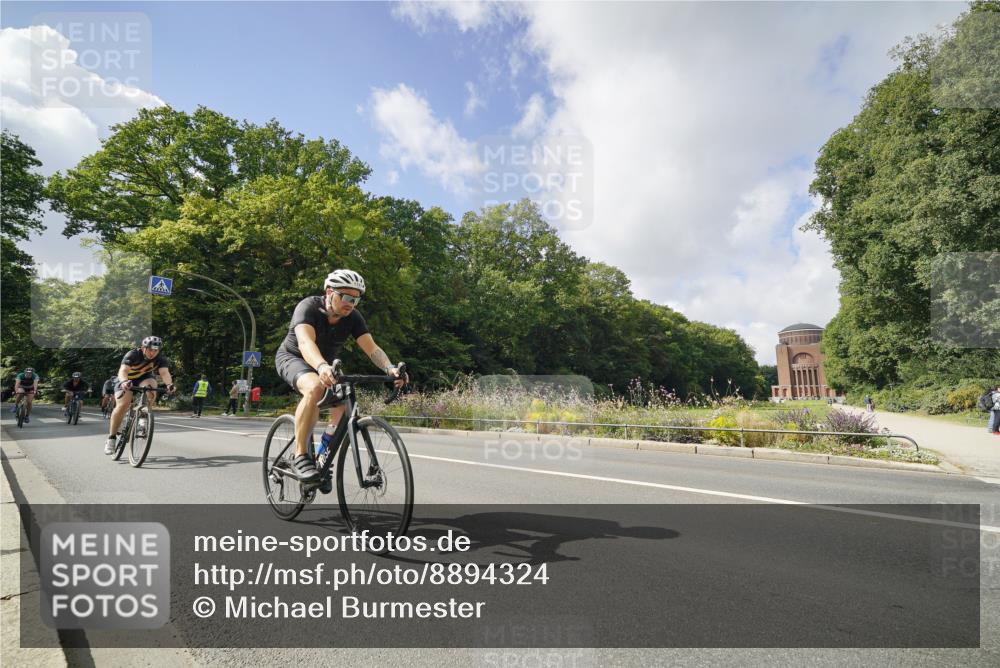 14.09.2025 - Stadtparktriathlon Michael Burmester http://msf.ph/oto/8894324 14.09.2025 12:17:57 Radfahren 1133, 1141, 1149, 1200, 1215, 1310 meine-sportfotos.de