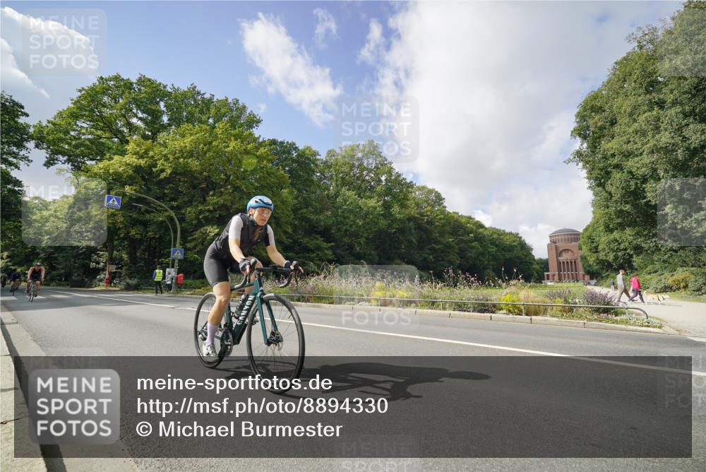 14.09.2025 - Stadtparktriathlon Michael Burmester http://msf.ph/oto/8894330 14.09.2025 12:18:25 Radfahren 1139, 1144, 1170, 1178, 1245, 1247, 1260, 1297 meine-sportfotos.de