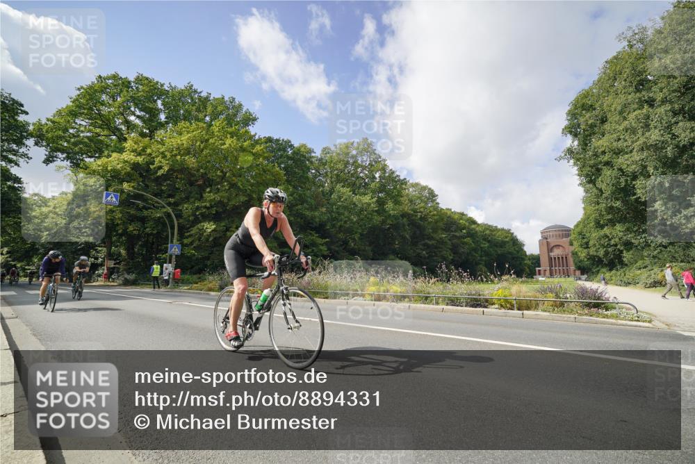 14.09.2025 - Stadtparktriathlon Michael Burmester http://msf.ph/oto/8894331 14.09.2025 12:18:27 Radfahren 1085, 1139, 1144, 1170, 1178, 1218, 1245, 1247, 1260, 1297 meine-sportfotos.de