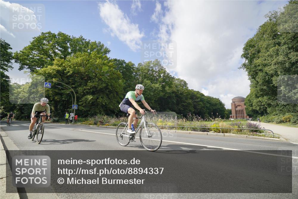 14.09.2025 - Stadtparktriathlon Michael Burmester http://msf.ph/oto/8894337 14.09.2025 12:18:32 Radfahren 1085, 1139, 1144, 1170, 1176, 1178, 1218, 1247, 1260, 1297 meine-sportfotos.de