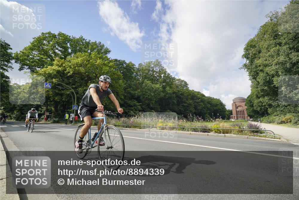 14.09.2025 - Stadtparktriathlon Michael Burmester http://msf.ph/oto/8894339 14.09.2025 12:18:34 Radfahren 1085, 1139, 1144, 1170, 1176, 1178, 1218, 1260, 1304 meine-sportfotos.de