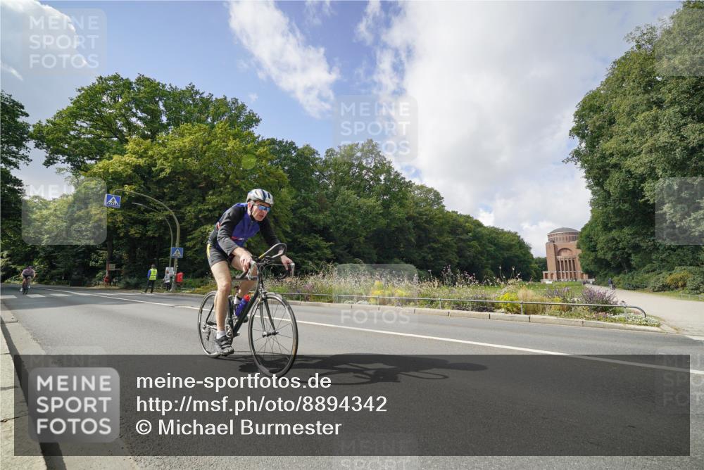 14.09.2025 - Stadtparktriathlon Michael Burmester http://msf.ph/oto/8894342 14.09.2025 12:18:38 Radfahren 1085, 1132, 1139, 1176, 1218, 1260, 1304 meine-sportfotos.de