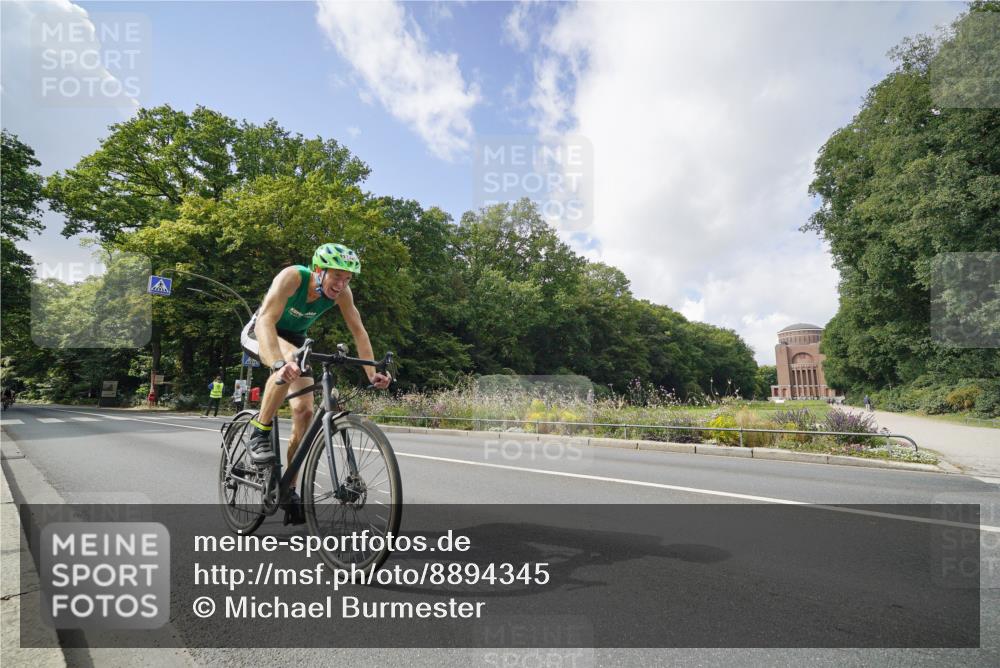 14.09.2025 - Stadtparktriathlon Michael Burmester http://msf.ph/oto/8894345 14.09.2025 12:18:44 Radfahren 1132, 1176, 1212, 1280, 1304, 1314 meine-sportfotos.de