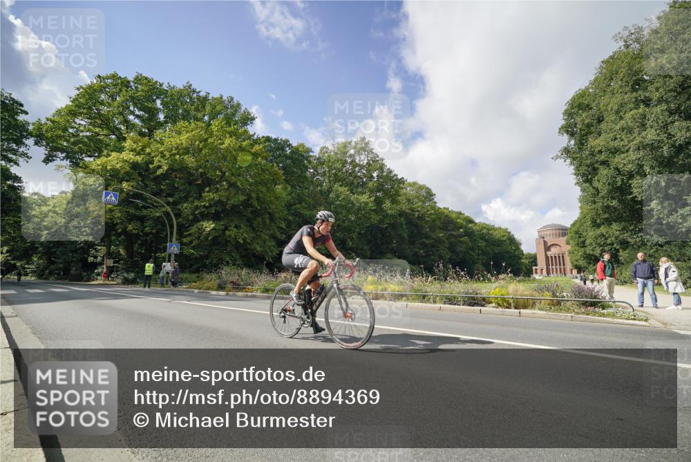 14.09.2025 - Stadtparktriathlon Michael Burmester http://msf.ph/oto/8894369 14.09.2025 12:19:47 Radfahren 1117, 1128, 1146, 1157, 1223, 1242, 1252, 1286, 1296 meine-sportfotos.de