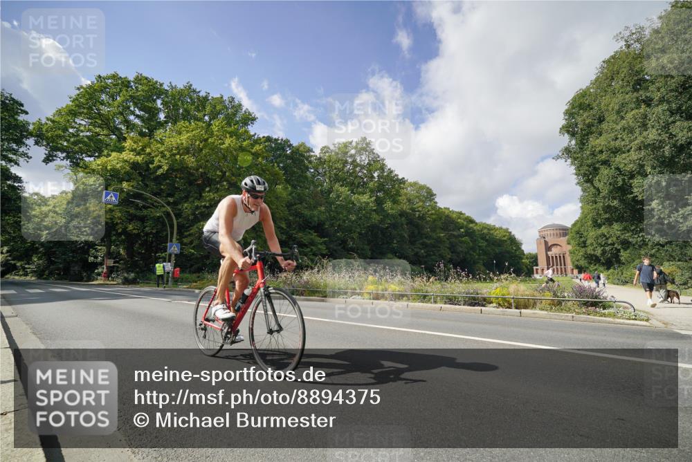 14.09.2025 - Stadtparktriathlon Michael Burmester http://msf.ph/oto/8894375 14.09.2025 12:20:23 Radfahren 1147 meine-sportfotos.de