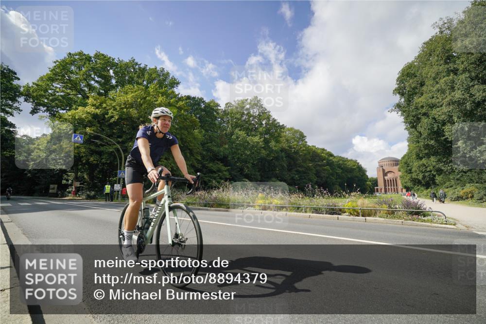14.09.2025 - Stadtparktriathlon Michael Burmester http://msf.ph/oto/8894379 14.09.2025 12:20:38 Radfahren 1137, 1142, 1171, 1188, 1244 meine-sportfotos.de