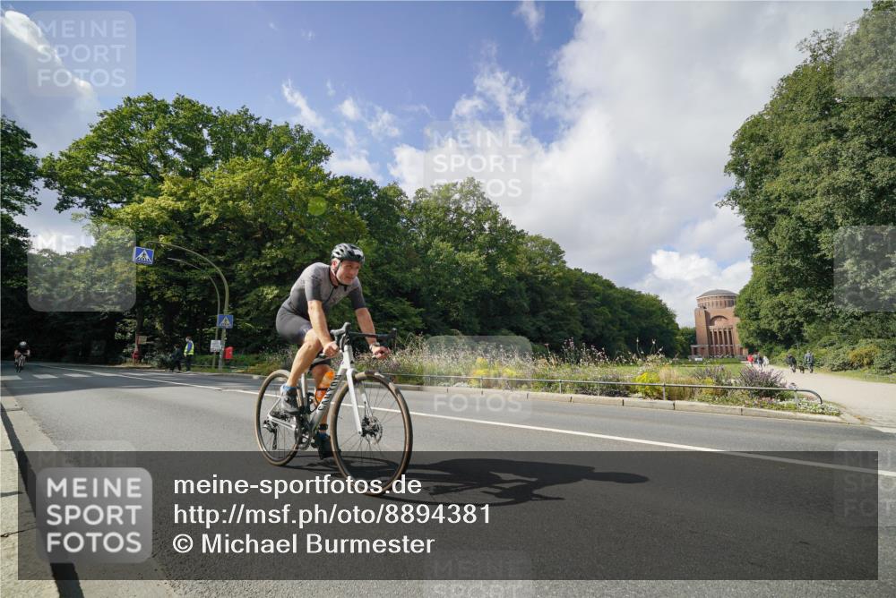 14.09.2025 - Stadtparktriathlon Michael Burmester http://msf.ph/oto/8894381 14.09.2025 12:20:42 Radfahren 1137, 1142, 1171, 1188, 1244 meine-sportfotos.de