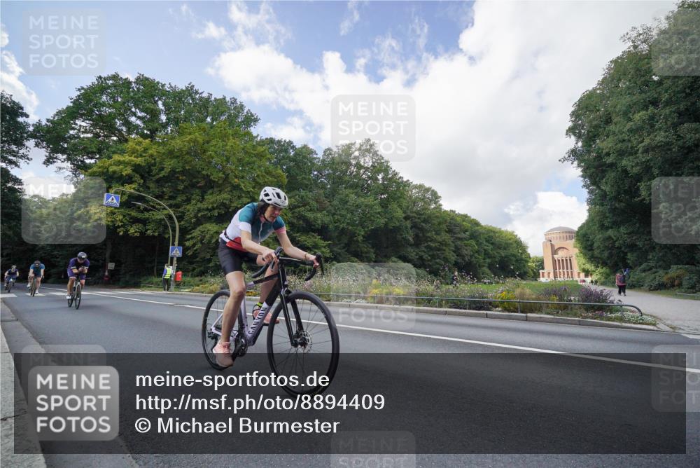 14.09.2025 - Stadtparktriathlon Michael Burmester http://msf.ph/oto/8894409 14.09.2025 12:21:39 Radfahren 1134, 1159, 1174, 1209, 1257, 1273, 1277, 1288, 1295, 1299 meine-sportfotos.de
