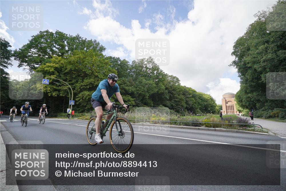 14.09.2025 - Stadtparktriathlon Michael Burmester http://msf.ph/oto/8894413 14.09.2025 12:21:41 Radfahren 1159, 1174, 1209, 1257, 1273, 1277, 1288, 1295 meine-sportfotos.de