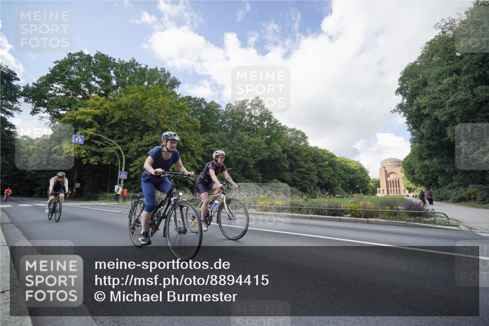 14.09.2025 - Stadtparktriathlon Michael Burmester http://msf.ph/oto/8894415 14.09.2025 12:21:42 Radfahren 1159, 1174, 1209, 1257, 1273, 1277, 1288, 1295 meine-sportfotos.de