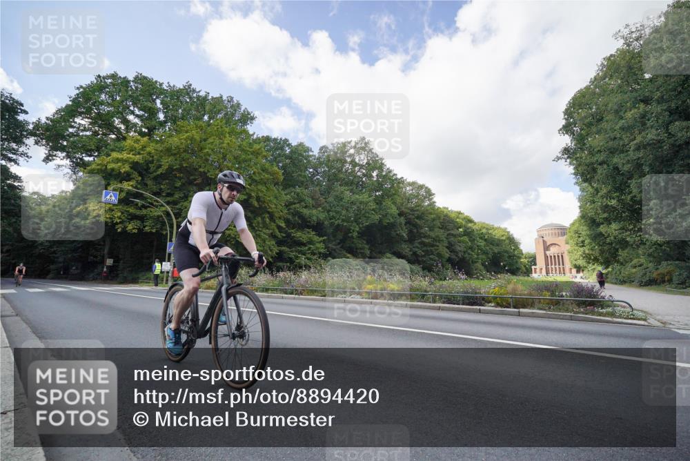 14.09.2025 - Stadtparktriathlon Michael Burmester http://msf.ph/oto/8894420 14.09.2025 12:21:53 Radfahren 1145, 1186, 1237, 1241 meine-sportfotos.de