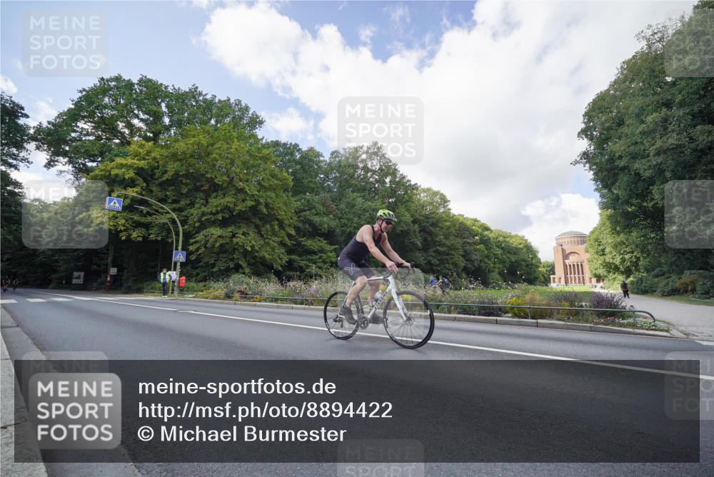 14.09.2025 - Stadtparktriathlon Michael Burmester http://msf.ph/oto/8894422 14.09.2025 12:21:58 Radfahren 1079, 1145, 1162, 1186, 1241 meine-sportfotos.de
