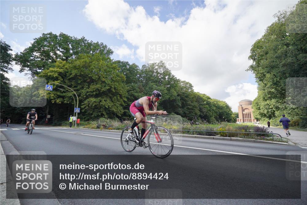 14.09.2025 - Stadtparktriathlon Michael Burmester http://msf.ph/oto/8894424 14.09.2025 12:22:04 Radfahren 1079, 1162, 1180, 1186, 1308 meine-sportfotos.de
