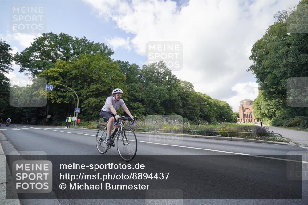 14.09.2025 - Stadtparktriathlon Michael Burmester http://msf.ph/oto/8894437 14.09.2025 12:22:32 Radfahren 1164, 1199, 1222, 1278, 1290, 1298 meine-sportfotos.de