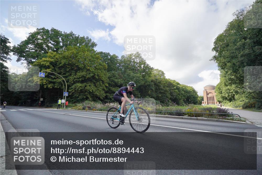 14.09.2025 - Stadtparktriathlon Michael Burmester http://msf.ph/oto/8894443 14.09.2025 12:22:38 Radfahren 1164, 1184, 1194, 1222, 1232, 1263, 1290, 1298 meine-sportfotos.de