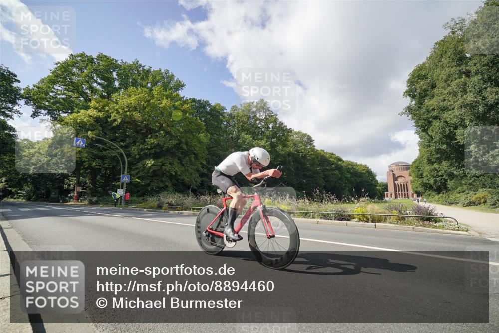 14.09.2025 - Stadtparktriathlon Michael Burmester http://msf.ph/oto/8894460 14.09.2025 12:23:17 Radfahren 1185, 1219, 1294 meine-sportfotos.de