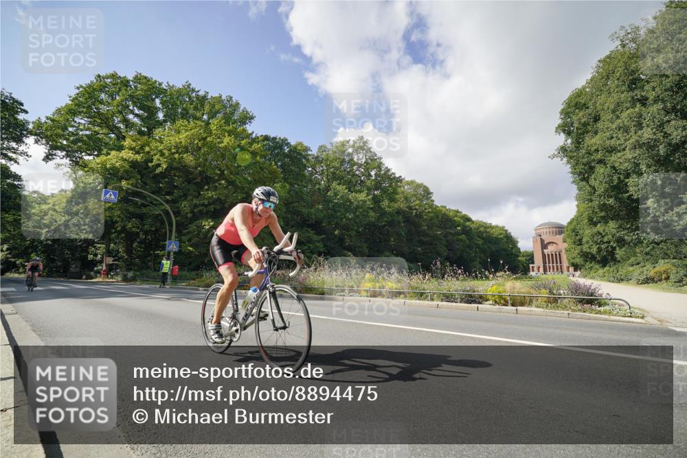 14.09.2025 - Stadtparktriathlon Michael Burmester http://msf.ph/oto/8894475 14.09.2025 12:24:14 Radfahren 1281, 1301, 1309 meine-sportfotos.de