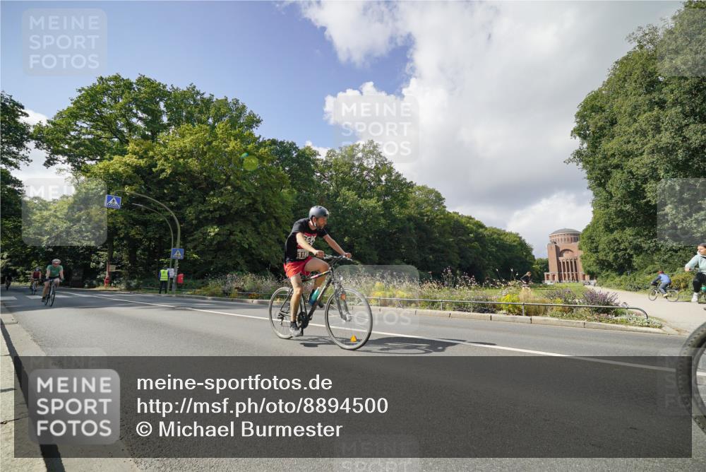 14.09.2025 - Stadtparktriathlon Michael Burmester http://msf.ph/oto/8894500 14.09.2025 12:25:09 Radfahren 1150, 1163, 1182, 1187, 1208, 1255, 1307 meine-sportfotos.de