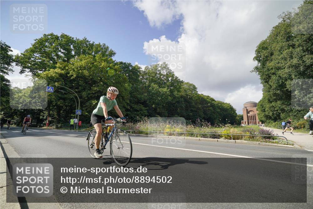 14.09.2025 - Stadtparktriathlon Michael Burmester http://msf.ph/oto/8894502 14.09.2025 12:25:10 Radfahren 1150, 1163, 1182, 1187, 1208, 1255, 1307 meine-sportfotos.de