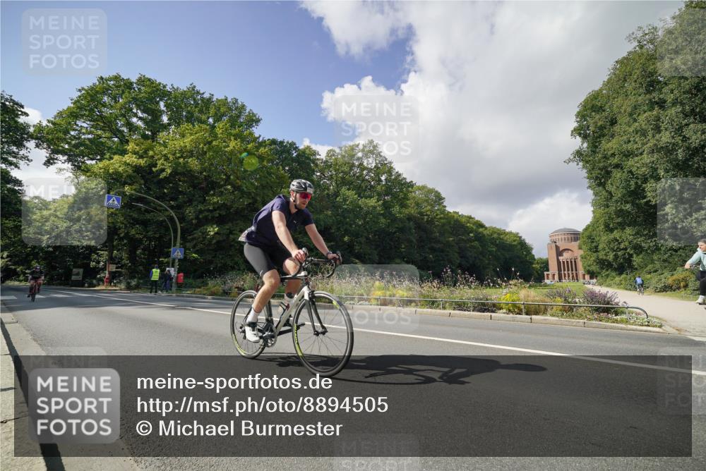 14.09.2025 - Stadtparktriathlon Michael Burmester http://msf.ph/oto/8894505 14.09.2025 12:25:14 Radfahren 1148, 1150, 1163, 1187, 1208, 1255, 1307 meine-sportfotos.de