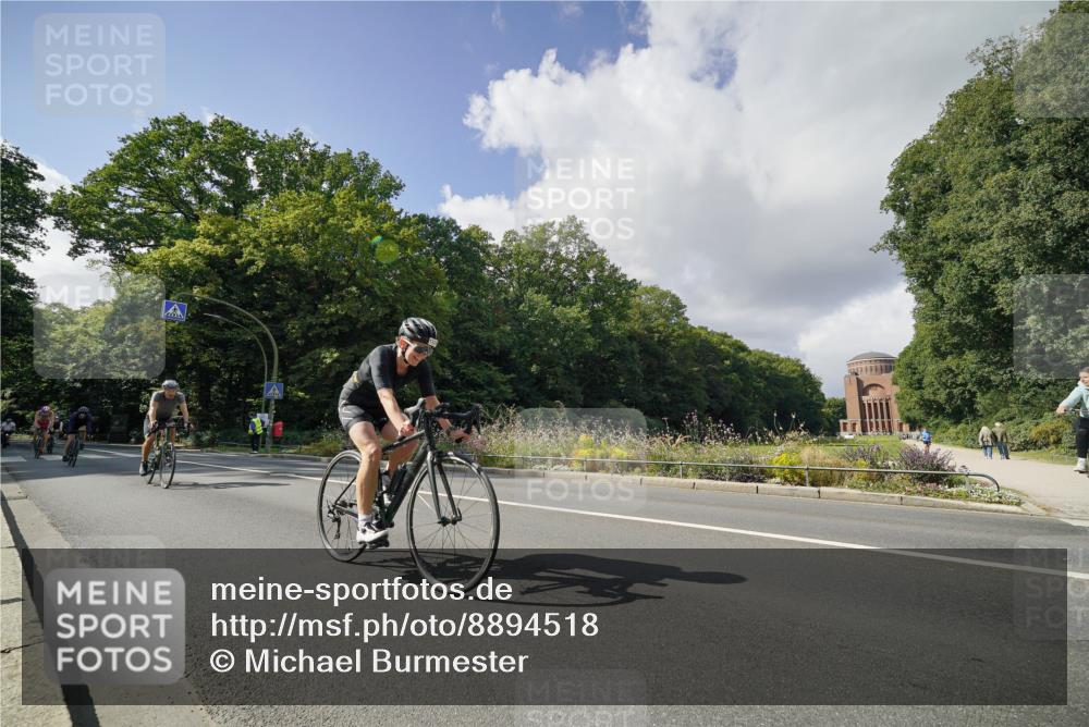 14.09.2025 - Stadtparktriathlon Michael Burmester http://msf.ph/oto/8894518 14.09.2025 12:25:47 Radfahren 1132, 1141, 1144, 1167, 1170, 1229, 1245, 1247 meine-sportfotos.de