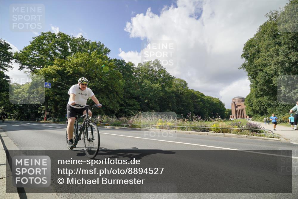 14.09.2025 - Stadtparktriathlon Michael Burmester http://msf.ph/oto/8894527 14.09.2025 12:25:55 Radfahren 1100, 1132, 1167, 1170, 1212, 1245 meine-sportfotos.de