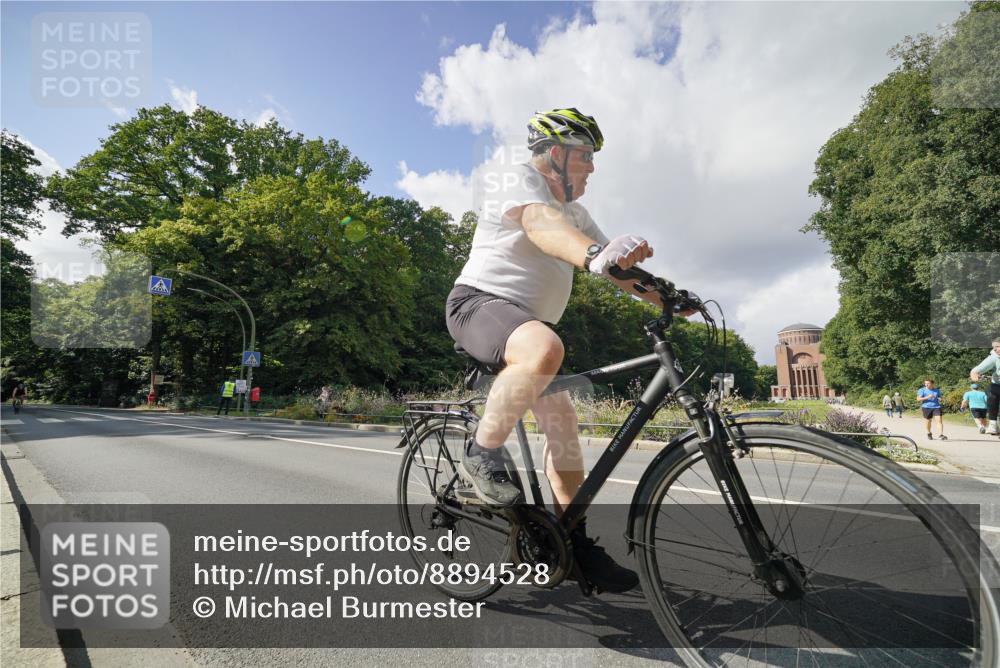 14.09.2025 - Stadtparktriathlon Michael Burmester http://msf.ph/oto/8894528 14.09.2025 12:25:56 Radfahren 1100, 1132, 1167, 1212, 1245 meine-sportfotos.de