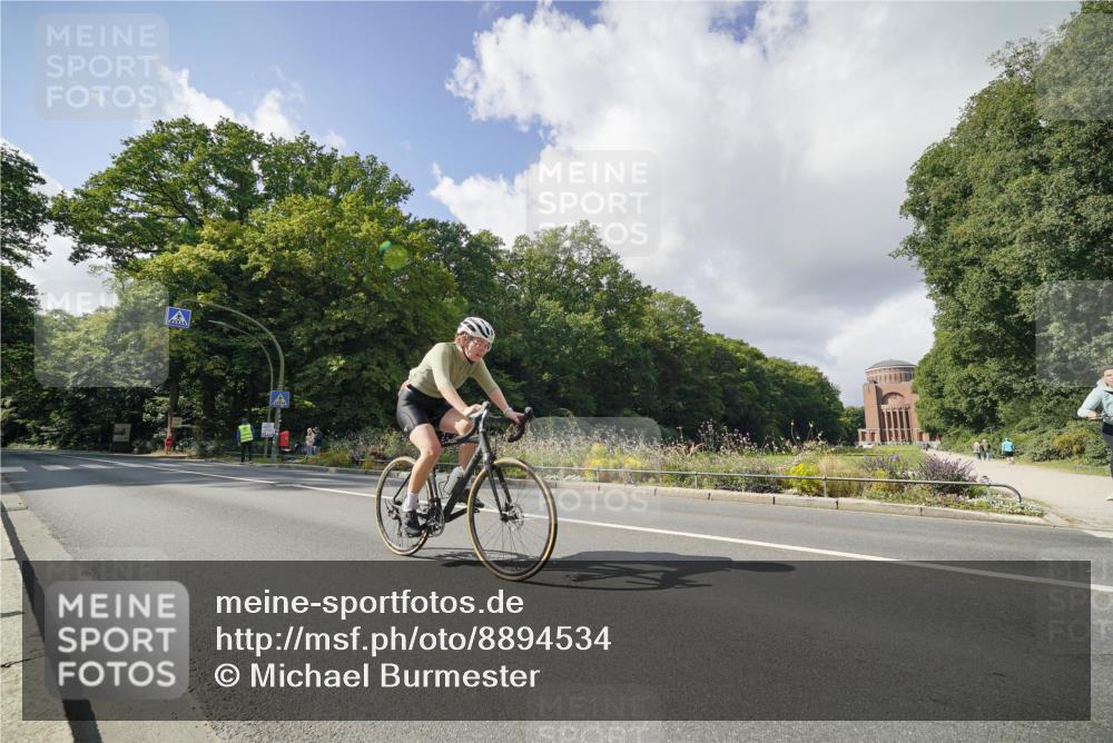 14.09.2025 - Stadtparktriathlon Michael Burmester http://msf.ph/oto/8894534 14.09.2025 12:26:08 Radfahren 1149, 1260, 1297, 1304 meine-sportfotos.de