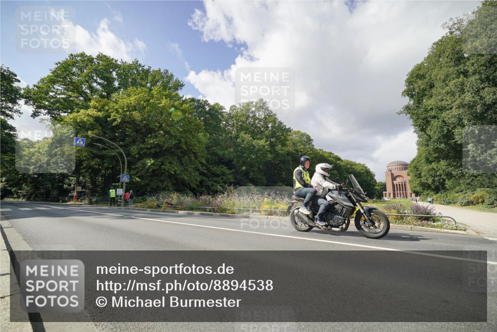 14.09.2025 - Stadtparktriathlon Michael Burmester http://msf.ph/oto/8894538 14.09.2025 12:26:24 Radfahren 1126, 1143, 1220 meine-sportfotos.de