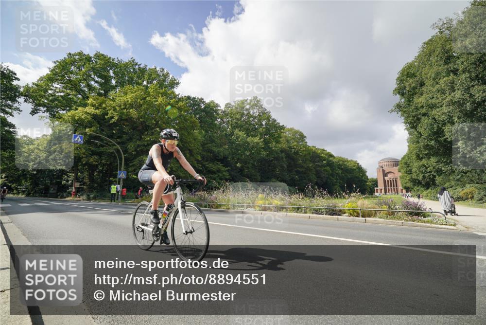 14.09.2025 - Stadtparktriathlon Michael Burmester http://msf.ph/oto/8894551 14.09.2025 12:27:15 Radfahren 1176, 1242, 1267 meine-sportfotos.de
