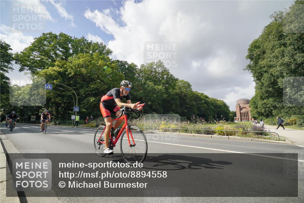 14.09.2025 - Stadtparktriathlon Michael Burmester http://msf.ph/oto/8894558 14.09.2025 12:27:32 Radfahren 1155, 1200, 1215, 1223, 1252 meine-sportfotos.de