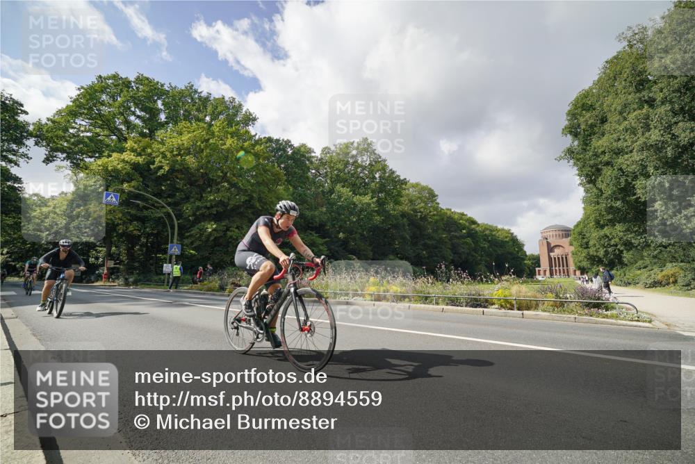 14.09.2025 - Stadtparktriathlon Michael Burmester http://msf.ph/oto/8894559 14.09.2025 12:27:33 Radfahren 1155, 1200, 1215, 1223, 1252 meine-sportfotos.de