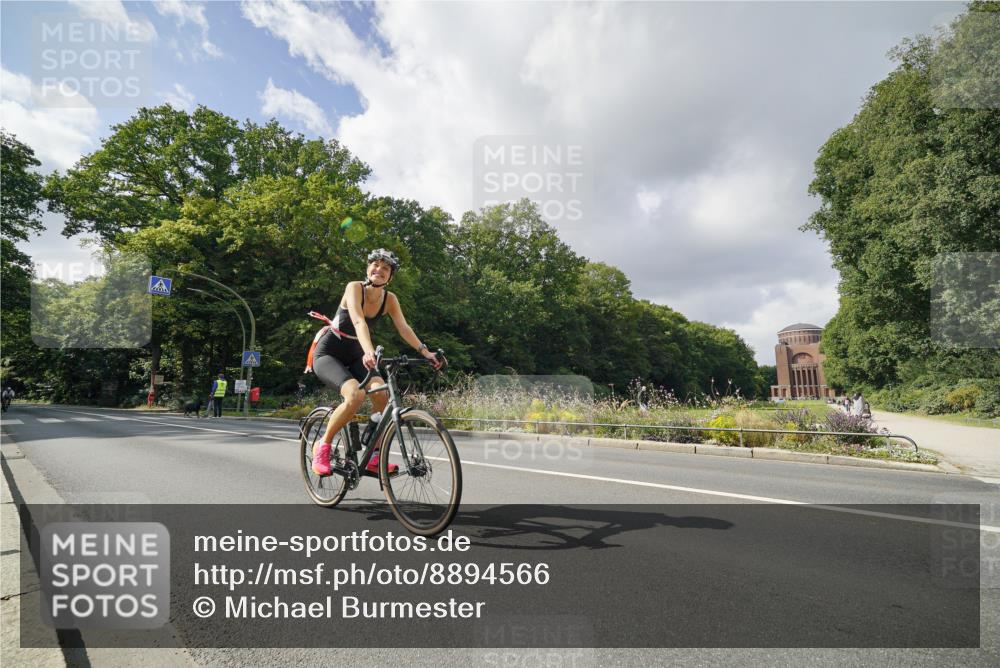 14.09.2025 - Stadtparktriathlon Michael Burmester http://msf.ph/oto/8894566 14.09.2025 12:27:47 Radfahren 1175, 1286, 1296 meine-sportfotos.de