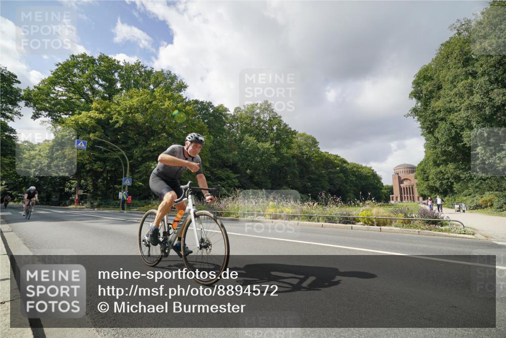 14.09.2025 - Stadtparktriathlon Michael Burmester http://msf.ph/oto/8894572 14.09.2025 12:28:07 Radfahren 1147, 1171, 1244, 1256, 1283 meine-sportfotos.de