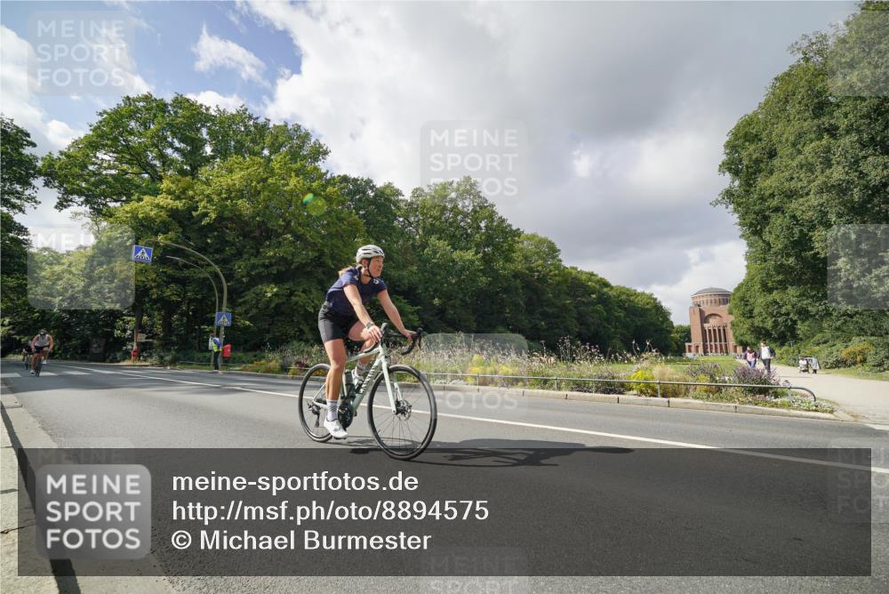 14.09.2025 - Stadtparktriathlon Michael Burmester http://msf.ph/oto/8894575 14.09.2025 12:28:09 Radfahren 1147, 1171, 1244, 1256, 1283 meine-sportfotos.de