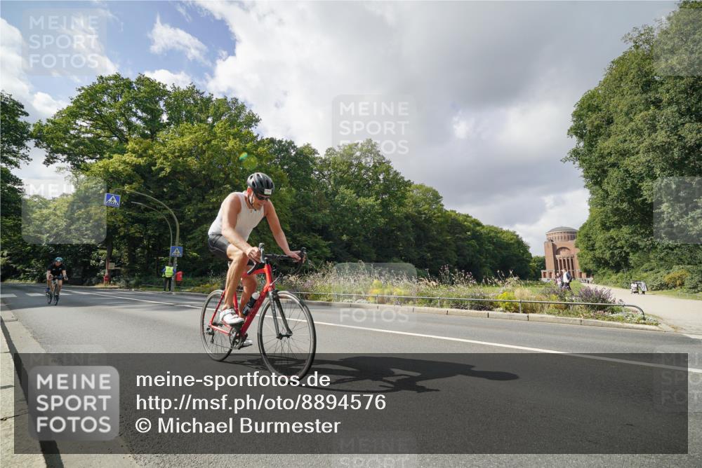 14.09.2025 - Stadtparktriathlon Michael Burmester http://msf.ph/oto/8894576 14.09.2025 12:28:11 Radfahren 1147, 1171, 1244, 1256, 1283 meine-sportfotos.de