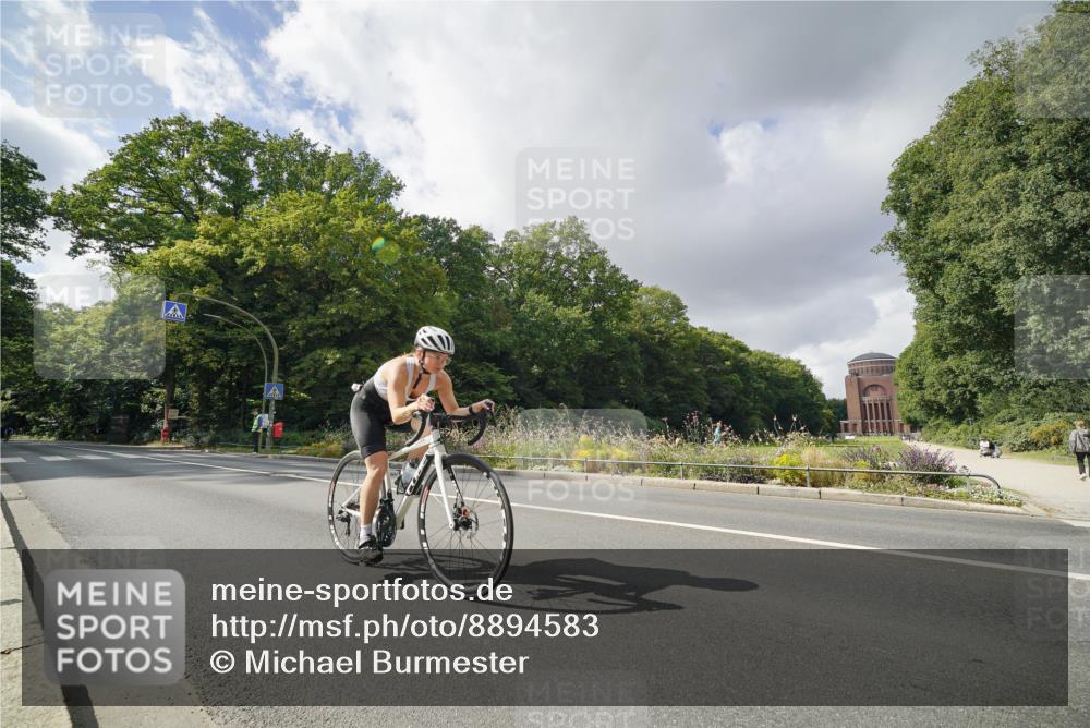 14.09.2025 - Stadtparktriathlon Michael Burmester http://msf.ph/oto/8894583 14.09.2025 12:28:47 Radfahren 1151, 1264, 1299 meine-sportfotos.de