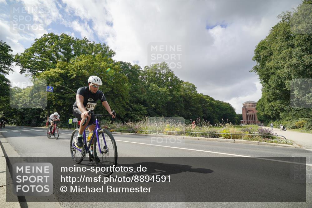 14.09.2025 - Stadtparktriathlon Michael Burmester http://msf.ph/oto/8894591 14.09.2025 12:29:06 Radfahren 1142, 1157, 1219, 1257, 1292, 1293, 1319 meine-sportfotos.de