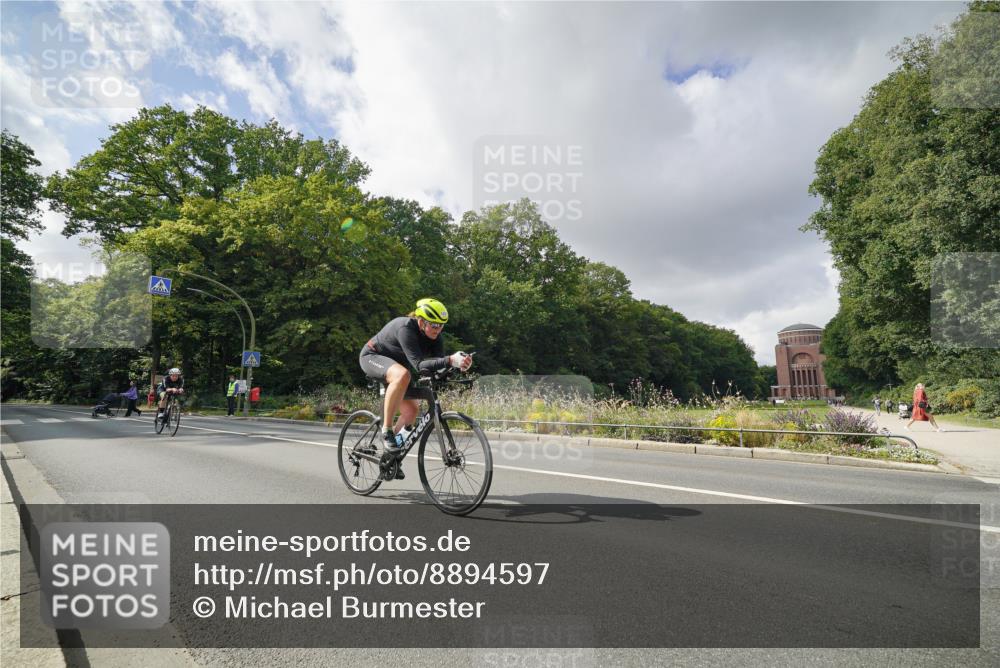 14.09.2025 - Stadtparktriathlon Michael Burmester http://msf.ph/oto/8894597 14.09.2025 12:29:12 Radfahren 1157, 1219, 1257, 1292, 1293, 1319 meine-sportfotos.de