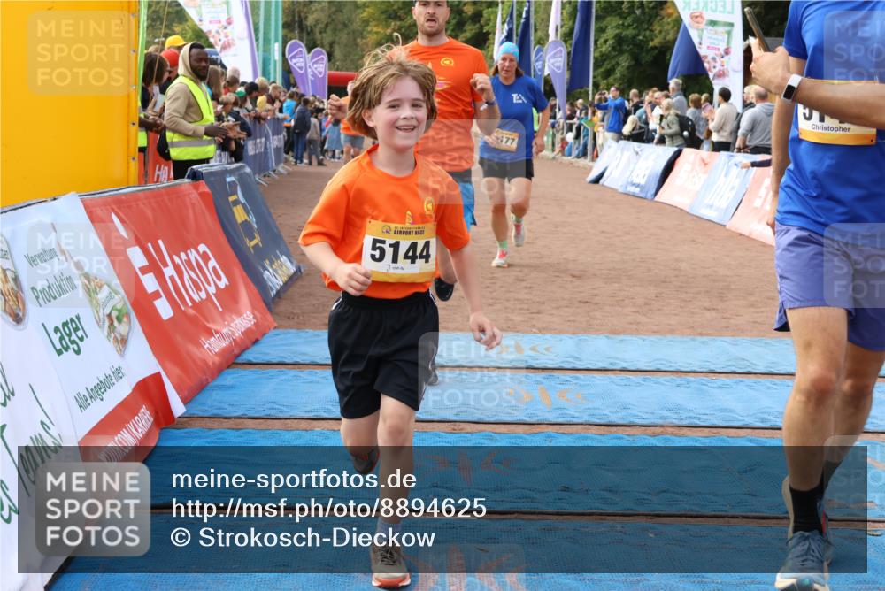 14.09.2025 - Airport Race Strokosch-Dieckow http://msf.ph/oto/8894625 14.09.2025 12:11:40 Ziel 140, 270, 1456, 2100, 5144, 5145, 5177, 5274, 5407, 5473, 5484 meine-sportfotos.de