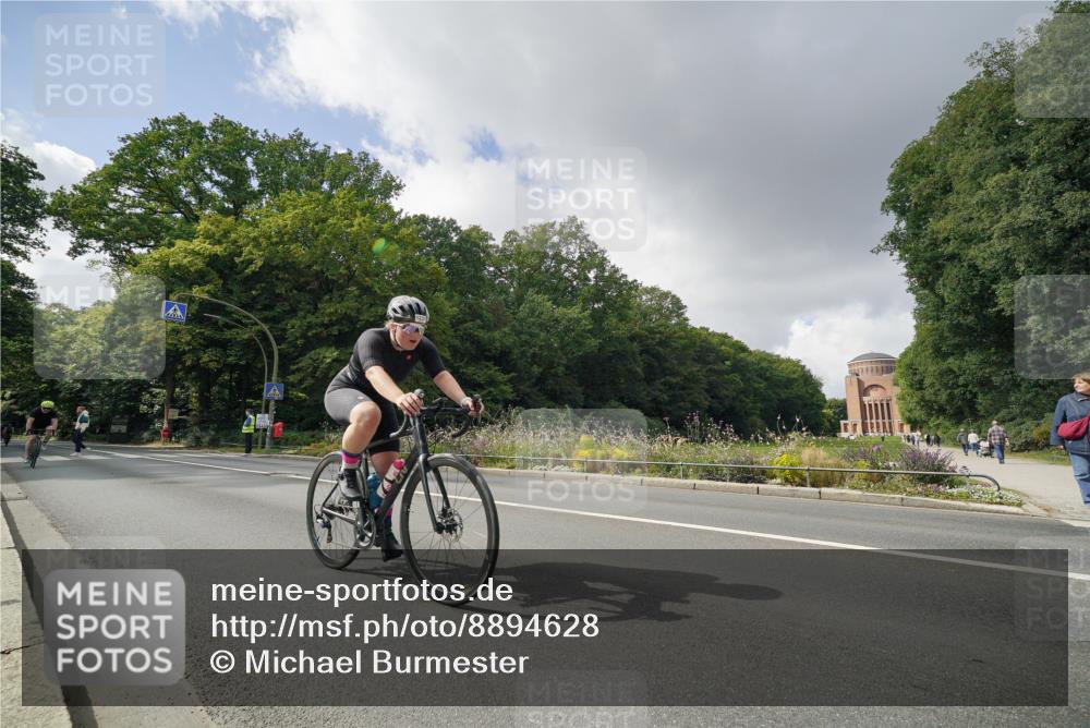 14.09.2025 - Stadtparktriathlon Michael Burmester http://msf.ph/oto/8894628 14.09.2025 12:30:45 Radfahren 1152, 1199, 1231, 1251, 1263, 1321 meine-sportfotos.de