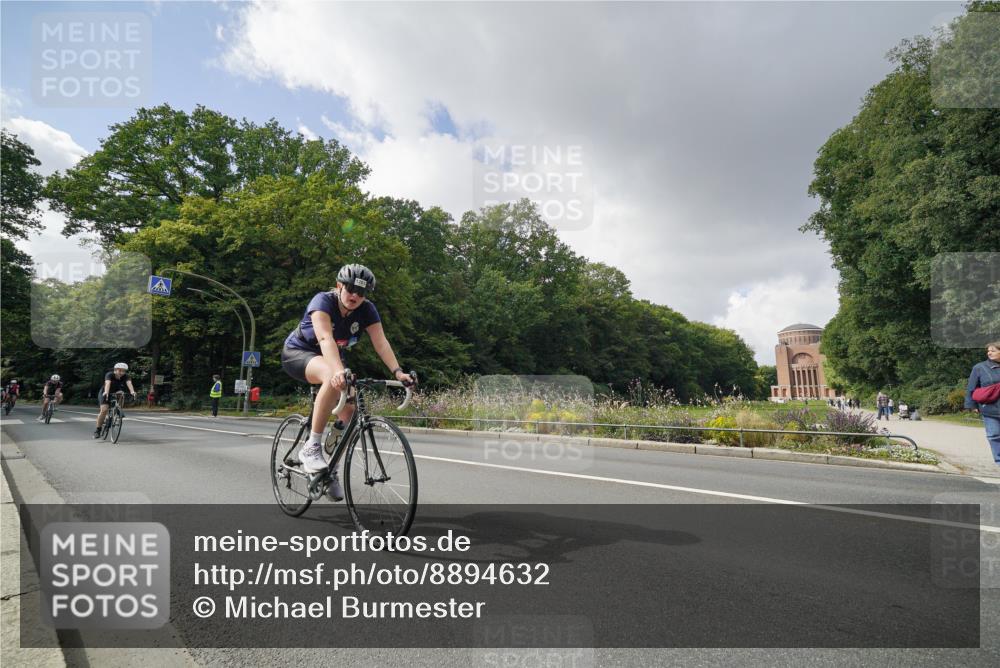 14.09.2025 - Stadtparktriathlon Michael Burmester http://msf.ph/oto/8894632 14.09.2025 12:30:52 Radfahren 1152, 1237, 1251, 1263, 1278, 1288, 1321 meine-sportfotos.de