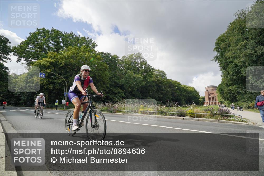14.09.2025 - Stadtparktriathlon Michael Burmester http://msf.ph/oto/8894636 14.09.2025 12:30:56 Radfahren 1237, 1251, 1263, 1278, 1288, 1295, 1321 meine-sportfotos.de