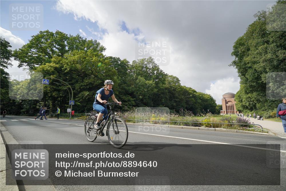 14.09.2025 - Stadtparktriathlon Michael Burmester http://msf.ph/oto/8894640 14.09.2025 12:31:05 Radfahren 1214, 1277, 1295 meine-sportfotos.de