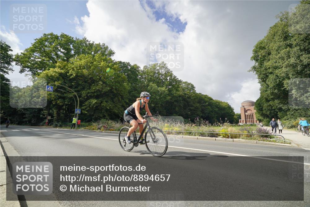 14.09.2025 - Stadtparktriathlon Michael Burmester http://msf.ph/oto/8894657 14.09.2025 12:32:06 Radfahren 1228, 1268, 1301 meine-sportfotos.de