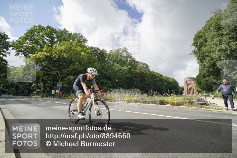 14.09.2025 - Stadtparktriathlon Michael Burmester http://msf.ph/oto/8894660 14.09.2025 12:32:16 Radfahren 1268, 1272, 1317 meine-sportfotos.de