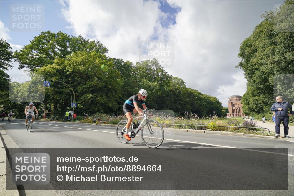 14.09.2025 - Stadtparktriathlon Michael Burmester http://msf.ph/oto/8894664 14.09.2025 12:32:28 Radfahren 1153, 1158, 1236, 1239, 1261, 1272, 1285 meine-sportfotos.de