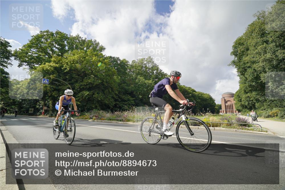 14.09.2025 - Stadtparktriathlon Michael Burmester http://msf.ph/oto/8894673 14.09.2025 12:32:56 Radfahren 1163, 1193, 1202, 1210, 1249, 1274, 1306, 1310 meine-sportfotos.de