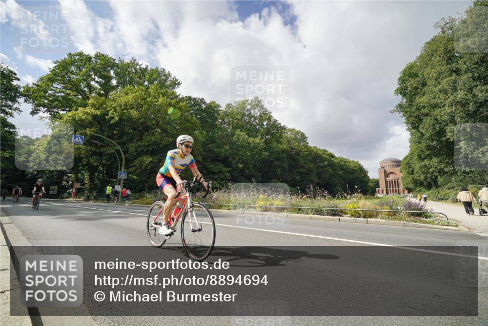 14.09.2025 - Stadtparktriathlon Michael Burmester http://msf.ph/oto/8894694 14.09.2025 12:33:51 Radfahren 1182, 1187, 1246, 1260, 1276, 1297, 1304 meine-sportfotos.de