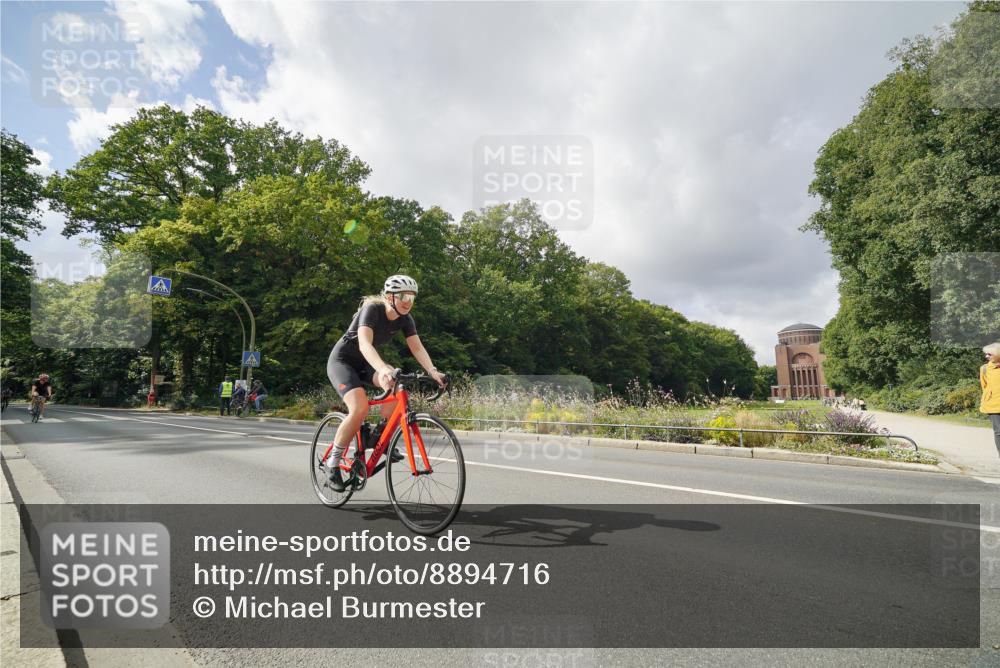 14.09.2025 - Stadtparktriathlon Michael Burmester http://msf.ph/oto/8894716 14.09.2025 12:34:51 Radfahren 1280, 1314, 1353, 1383, 1390 meine-sportfotos.de